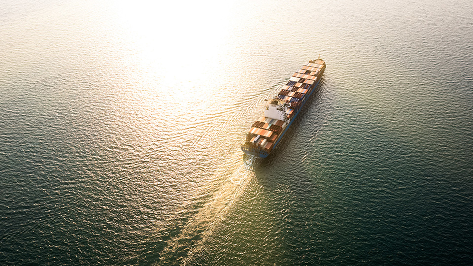 Containership012 960X540