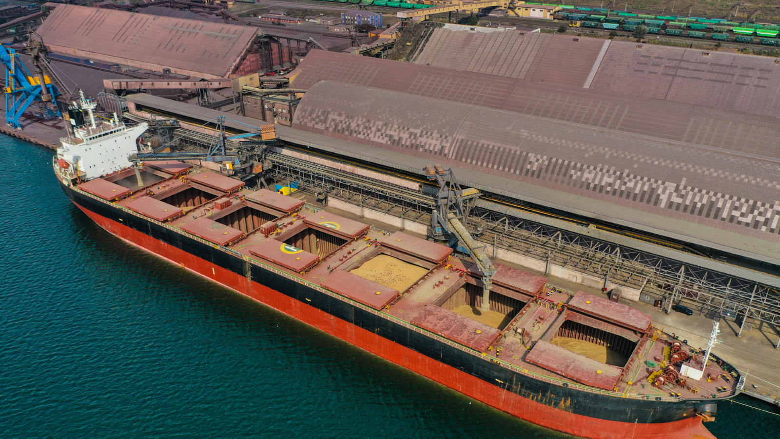 Dry bulk shipments